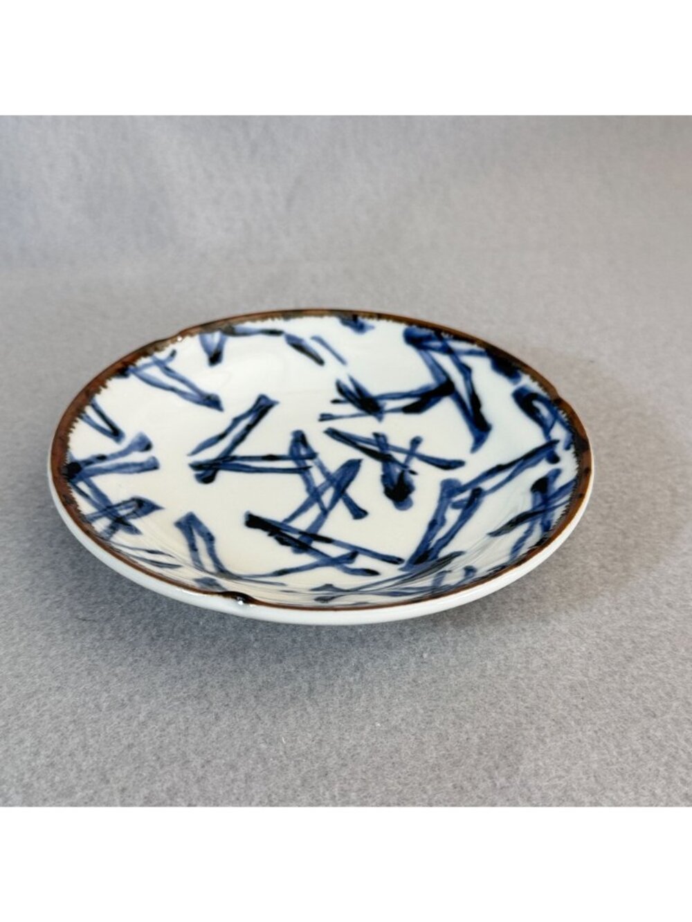 Shoho Arita Vintage 5” Small Plate Blue White Porcelain Abstract Matsuba Japan - Picture 5 of 7